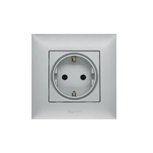 LEGRAND 768215-როზეტი ერთიანი დამიწებით და დაცვით (ვერცხლისფერი)